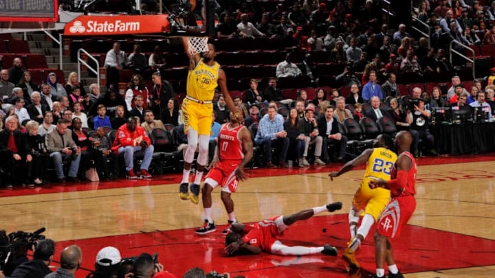 HOUSTON, TX - NOVEMBER 15: Kevin Durant #35 of the Golden State Warriors shoots the ball against the Houston Rockets on November 15, 2018 at the Toyota Center in Houston, Texas. NOTE TO USER: User expressly acknowledges and agrees that, by downloading and/or using this photograph, User is consenting to the terms and conditions of the Getty Images License Agreement. Mandatory Copyright Notice: Copyright 2018 NBAE (Photo by Bill Baptist/NBAE via Getty Images)