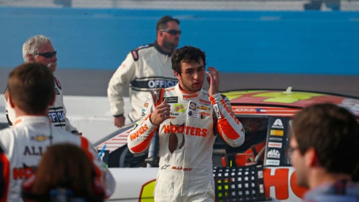 AVONDALE, AZ - NOVEMBER 12: Chase Elliott, driver of the #24 Hooters Chevrolet, exits his car after finishsing the Monster Energy NASCAR Cup Series Can-Am 500 at Phoenix International Raceway on November 12, 2017 in Avondale, Arizona. (Photo by Matt Sullivan/Getty Images)