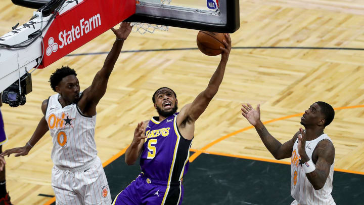 (Photo by Alex Menendez/Getty Images) – Los Angeles Lakers
