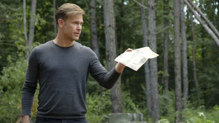 Legacies -- "Some People Just Want To Watch The World Burn" -- Image Number: LGC102b_1090b.jpg -- Pictured: Matthew Davis as Alaric -- Photo: Mark Hill/The CW -- ÃÂ© 2018 The CW Network, LLC. All rights reserved.