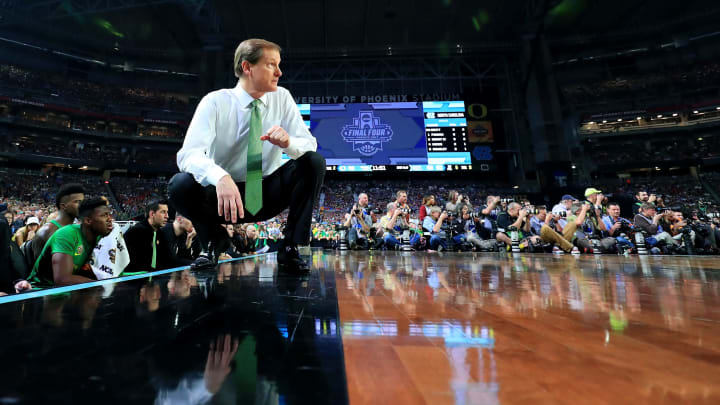 GLENDALE, AZ – APRIL 01: Head coach Dana Altman of the Oregon Ducks looks on in the second half against the North Carolina Tar Heels during the 2017 NCAA Men’s Final Four Semifinal at University of Phoenix Stadium on April 1, 2017 in Glendale, Arizona. (Photo by Tom Pennington/Getty Images)