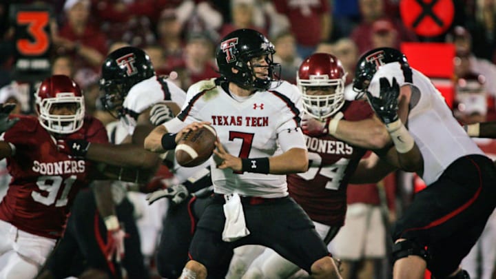 NORMAN, OK - OCTOBER 22: Quarterback Seth Doege #7 of Texas Tech looks to throw in the second half against Oklahoma at at Gaylord Family-Oklahoma Memorial Stadium on October 22, 2011 in Norman, Oklahoma. Oklahoma was upset by Texas Tech 41-38. (Photo by Brett Deering/Getty Images)