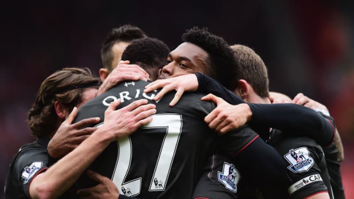 SOUTHAMPTON, ENGLAND - MARCH 20: Daniel Sturridge of Liverpool (C) celebrates with team mates as he scores their second goal during the Barclays Premier League match between Southampton and Liverpool at St Mary's Stadium on March 20, 2016 in Southampton, United Kingdom. (Photo by Alex Broadway/Getty Images)