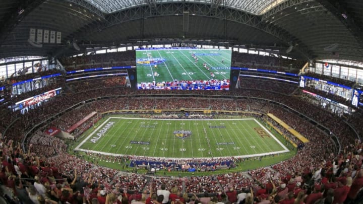 ARLINGTON, TX - SEPTEMBER 3: A general view as the Alabama Crimson Tide kicks off to the USC Trojans to start the game during the AdvoCare Classic at AT&T Stadium on September 3, 2016 in Arlington, Texas. (Photo by Ron Jenkins/Getty Images)