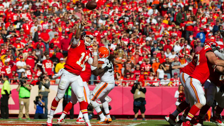 KANSAS CITY, MO - OCTOBER 27: Quarterback Alex Smith
