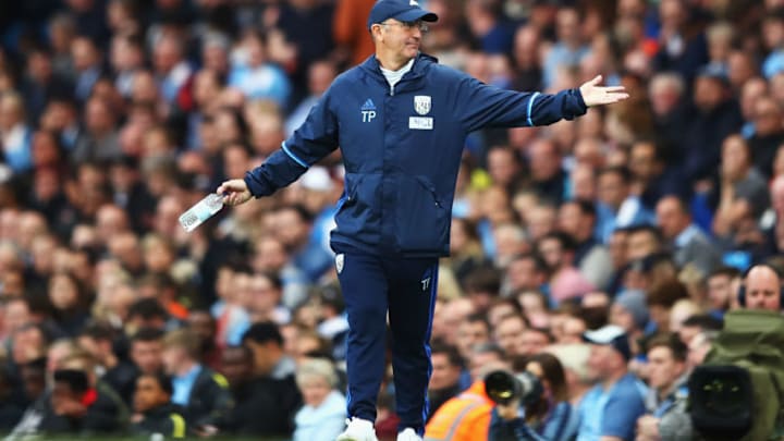 MANCHESTER, ENGLAND - MAY 16: Tony Pulis, Manager of West Bromwich Albion reacts during the Premier League match between Manchester City and West Bromwich Albion at Etihad Stadium on May 16, 2017 in Manchester, England. (Photo by Clive Mason/Getty Images)