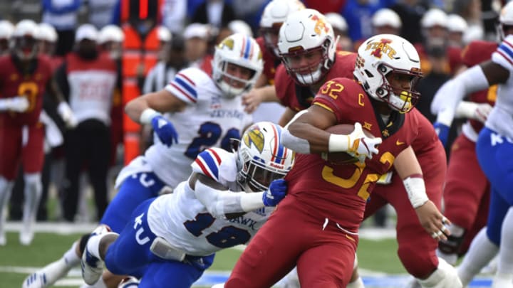 LAWRENCE, KS - NOVERMBER 3: Running back David Montgomery #32 of the Iowa State Cyclones rushes against Julian Chandler #10 of the Kansas Jayhawks as he rushes in the first quarter at Memorial Stadium on November 3, 2018 in Lawrence, Kansas. (Photo by Ed Zurga/Getty Images)