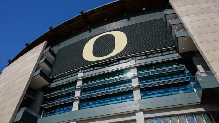 EUGENE, OR - OCTOBER 08: A general view prior to the game between the Oregon Ducks and the Washington Huskies on October 8, 2016 at Autzen Stadium in Eugene, Oregon. (Photo by Otto Greule Jr/Getty Images)