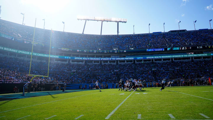 CHARLOTTE, NORTH CAROLINA – DECEMBER 01: Tress Way #5 of the Washington Redskins punts the ball during the first quarter during their game against the Carolina Panthers at Bank of America Stadium on December 01, 2019 in Charlotte, North Carolina. (Photo by Jacob Kupferman/Getty Images)