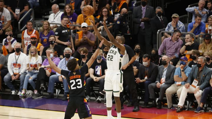 Milwaukee Bucks: Khris Middleton, Phoenix Suns: Cameron Johnson