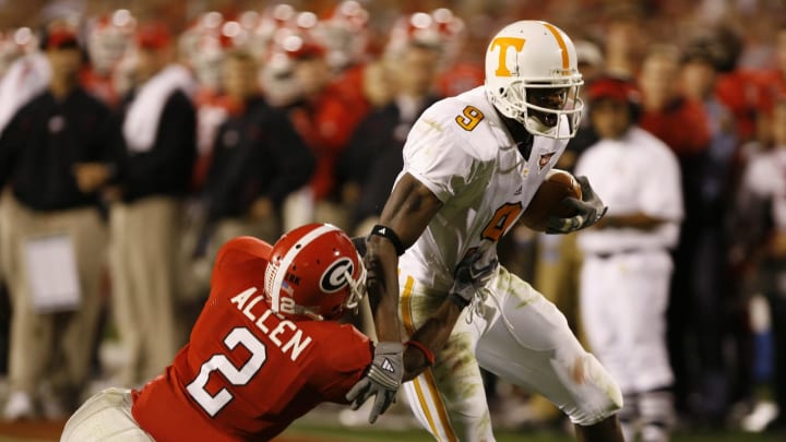 Bret Smith of the Vols against Asher Allen of the Bulldogs during a game between the Georgia Bulldogs and Tennessee Volunteers at Sanford Stadium in Athens, Georgia on October 7, 2006. (Photo by Mike Zarrilli/Getty Images)