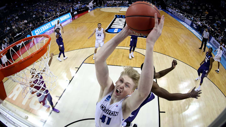 CHARLOTTE, NC – MARCH 16: Jacob Epperson #41 of the Creighton Bluejays performs a dunk against the Kansas State Bluejays during the first round of the 2018 NCAA Men’s Basketball Tournament at Spectrum Center on March 16, 2018 in Charlotte, North Carolina. (Photo by Jared C. Tilton/Getty Images)