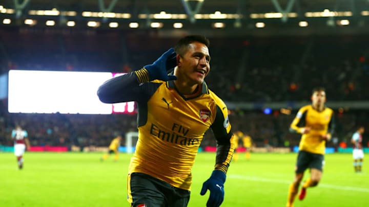 LONDON, ENGLAND - DECEMBER 03: Alexis Sanchez of Arsenal celebrates after scoring his team's second goal during the Premier League match between West Ham United and Arsenal at London Stadium on December 3, 2016 in London, England. (Photo by Jordan Mansfield/Getty Images)