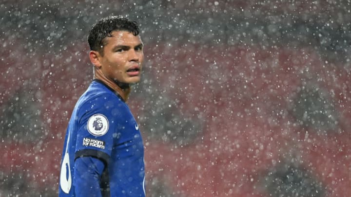 MANCHESTER, ENGLAND - OCTOBER 24: Thiago Silva of Chelsea in action in action during the Premier League match between Manchester United and Chelsea at Old Trafford on October 24, 2020 in Manchester, England. Sporting stadiums around the UK remain under strict restrictions due to the Coronavirus Pandemic as Government social distancing laws prohibit fans inside venues resulting in games being played behind closed doors. (Photo by Michael Regan/Getty Images)