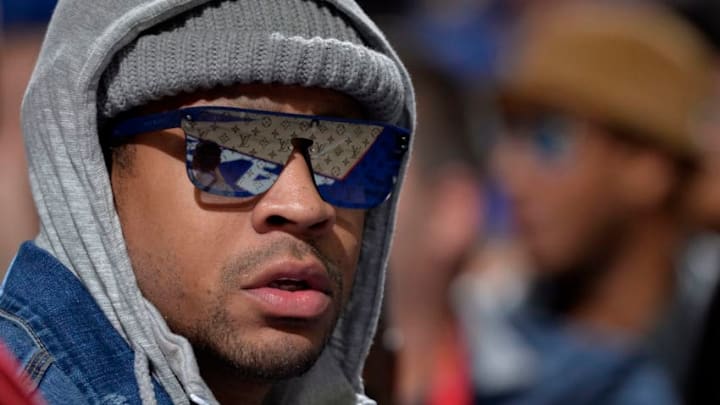 Allen Iverson is trying to give Ben Simmons answers