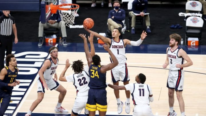 INDIANAPOLIS, INDIANA - DECEMBER 02: Jalen Suggs #1 of the Gonzaga Bulldogs shoots the ball against the West Virginia Mountaineers during the Jimmy V Classic at Bankers Life Fieldhouse on December 02, 2020 in Indianapolis, Indiana. (Photo by Andy Lyons/Getty Images)