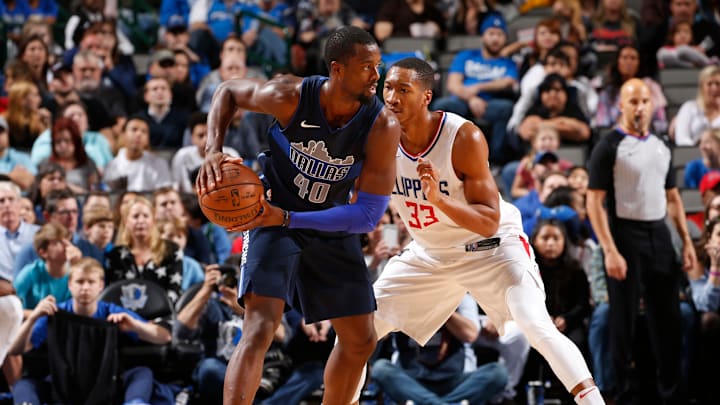 DALLAS, TX – DECEMBER 2: Harrison Barnes #40 of the Dallas Mavericks handles the ball against the LA Clippers on December 2, 2017 at the American Airlines Center in Dallas, Texas. NOTE TO USER: User expressly acknowledges and agrees that, by downloading and or using this photograph, User is consenting to the terms and conditions of the Getty Images License Agreement. Mandatory Copyright Notice: Copyright 2017 NBAE (Photo by Glenn James/NBAE via Getty Images)