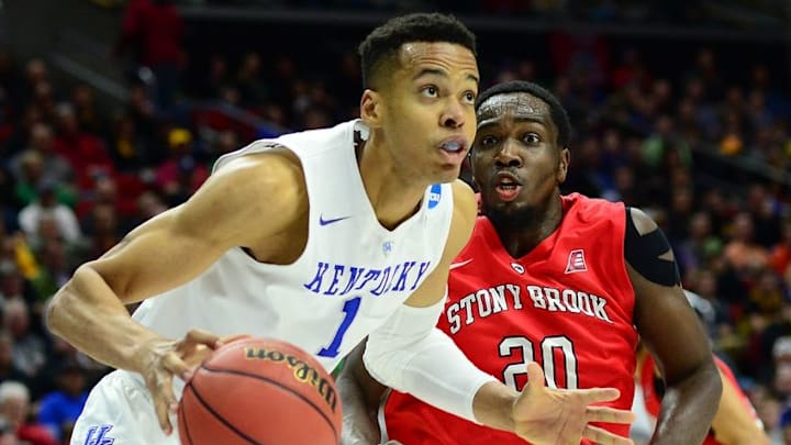 Mar 17, 2016; Des Moines, IA, USA; Kentucky Wildcats forward Skal Labissiere (1) drives to the basket against Stony Brook Seawolves forward Jameel Warney (20) during the first half in the first round of the 2016 NCAA Tournament at Wells Fargo Arena. Mandatory Credit: Jeffrey Becker-USA TODAY Sports