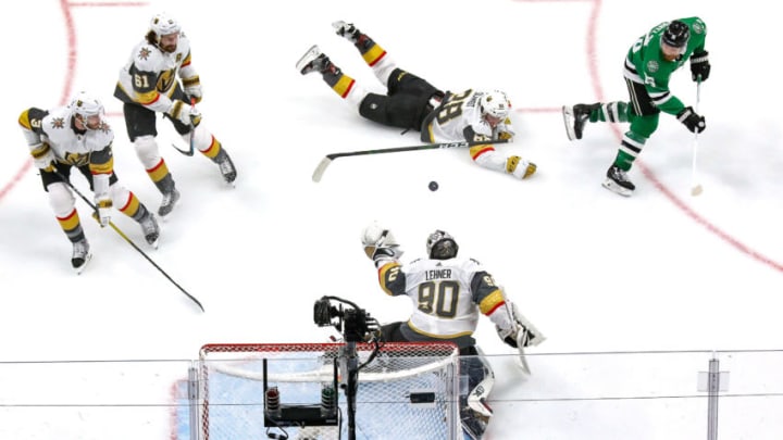 Joe Pavelski #16 of the Dallas Stars scores a goal past Robin Lehner #90 of the Vegas Golden Knights during the second period in Game Four of the Western Conference Final. (Photo by Bruce Bennett/Getty Images)
