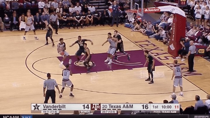 Texas A&M vs Vanderbilt - Baldwin helping in post, comes over to double, doesn't need to, leaves man open for 3