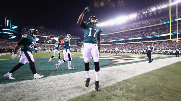 PHILADELPHIA, PA – JANUARY 21: Alshon Jeffery #17 of the Philadelphia Eagles celebrates after scoring a 53 yard touchdown reception during the second quarter against the Minnesota Vikings in the NFC Championship game at Lincoln Financial Field on January 21, 2018 in Philadelphia, Pennsylvania. (Photo by Al Bello/Getty Images)