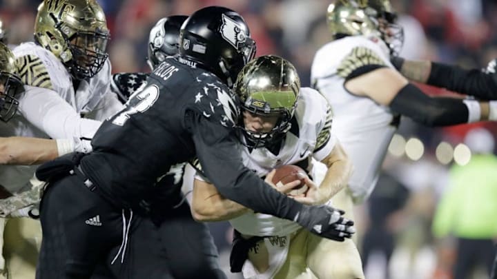 LOUISVILLE, KY - NOVEMBER 12: Devonte Fields