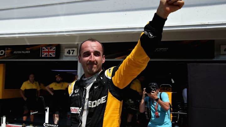 BUDAPEST, HUNGARY - AUGUST 02: Robert Kubica of Poland and Renault Sport F1 waves to the crowd from the pit lane during day two of F1 in season testing at Hungaroring on August 2, 2017 in Budapest, Hungary. (Photo by Charles Coates/Getty Images)