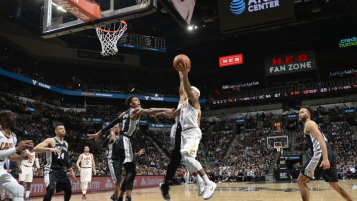 SAN ANTONIO, TX – JANUARY 23: Isaiah Thomas #3 of the Cleveland Cavaliers shoots the ball during the game against the San Antonio Spurs on January 23, 2018 at the AT&T Center in San Antonio, Texas. NOTE TO USER: User expressly acknowledges and agrees that, by downloading and or using this photograph, user is consenting to the terms and conditions of the Getty Images License Agreement. Mandatory Copyright Notice: Copyright 2018 NBAE (Photos by Mark Sobhani/NBAE via Getty Images)