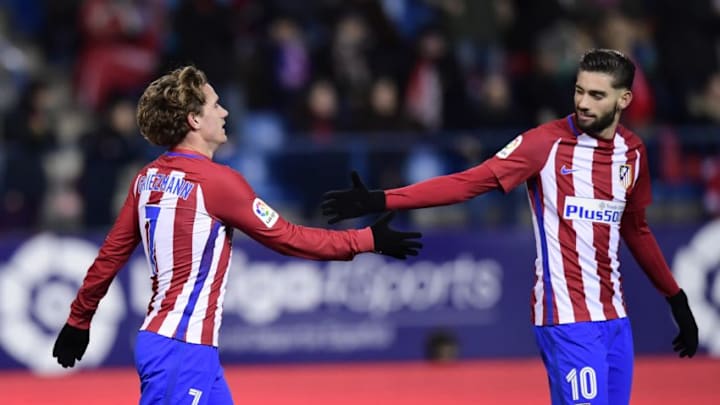 Atletico Madrid's French forward Antoine Griezmann (L) and Atletico Madrid's Belgian midfielder Yannick Ferreira Carrasco celebrate after scoring during the Spanish Copa del Rey (King's Cup) quarter final first leg football match Club Atletico de Madrid vs SD Eibar at the Vicente Calderon stadium in Madrid on January 19, 2017. / AFP / JAVIER SORIANO (Photo credit should read JAVIER SORIANO/AFP/Getty Images)