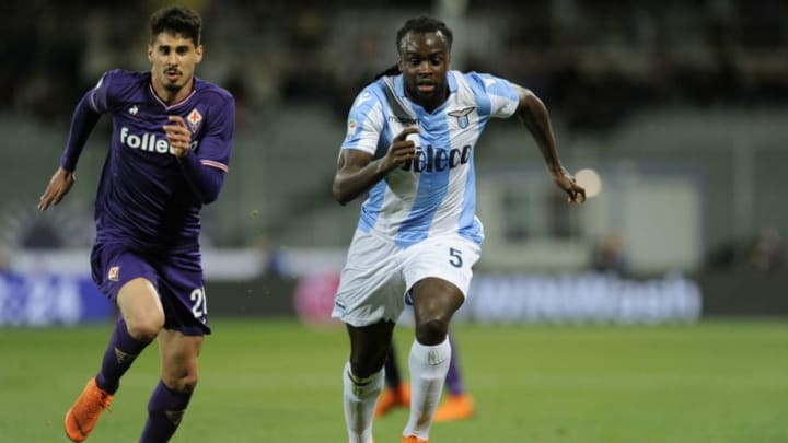 FLORENCE, FLORENCE – APRIL 18: Jordan Lukaku of SS Lazio competes for the ball with Gil Dias of ACF Fiorentinaduring the Serie A match between ACF Fiorentina and SS Lazio at Stadio Artemio Franchi on April 18, 2018 in Florence, Italy. (Photo by Marco Rosi/Getty Images)