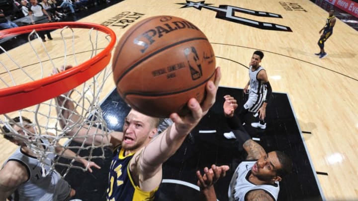 SAN ANTONIO, TX - JANUARY 21: Domantas Sabonis #11 of the Indiana Pacers drives to the basket during the game against the San Antonio Spurs on January 21, 2018 at the AT&T Center in San Antonio, Texas. NOTE TO USER: User expressly acknowledges and agrees that, by downloading and or using this photograph, user is consenting to the terms and conditions of the Getty Images License Agreement. Mandatory Copyright Notice: Copyright 2018 NBAE (Photos by Mark Sobhani/NBAE via Getty Images)
