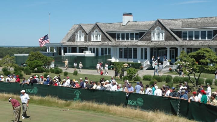 The clubhouse during the final round of the 2004 U. S. Open at Shinnecock Hills, June 20, 2004. Scenic Golf (Photo by A. Messerschmidt/Getty Images) *** Local Caption ***