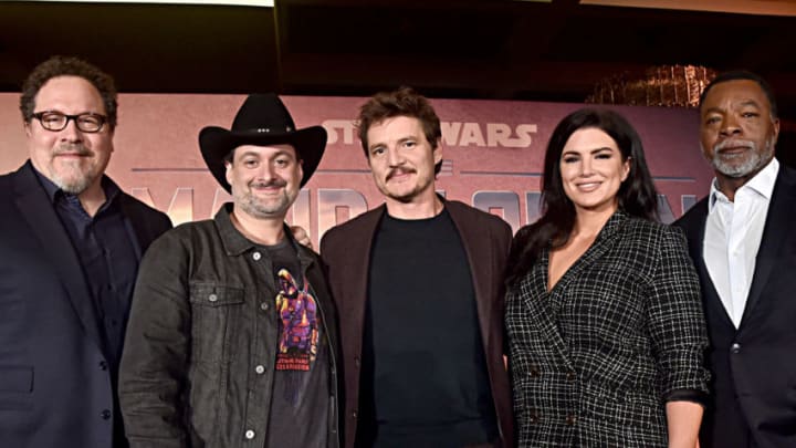 WEST HOLLYWOOD, CALIFORNIA - OCTOBER 19: (L-R) Executive producers/writers Jon Favreau, Dave Filoni, actors Pedro Pascal, Gina Carano and Carl Weathers of Lucasfilm's "The Mandalorian" at the Disney+ Global Press Day on October 19, 2019 in Los Angeles, California. "The Mandalorian" series will stream exclusively on Disney+ when the service launches on November 12. (Photo by Alberto E. Rodriguez/Getty Images for Disney)