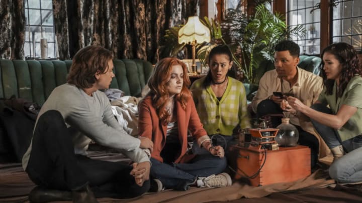 Nancy Drew -- "The Echo of Lost Tears" -- Image Number: NCD218a_00203r.jpg -- Pictured (L-R): Alex Saxon as Ace, Kennedy McMann as Nancy, Leah Lewis as George, Tunji Kasim as Nick and Maddison Jaizani as Bess -- Photo: Colin Bentley/The CW -- © 2021 The CW Network, LLC. All Rights Reserved.