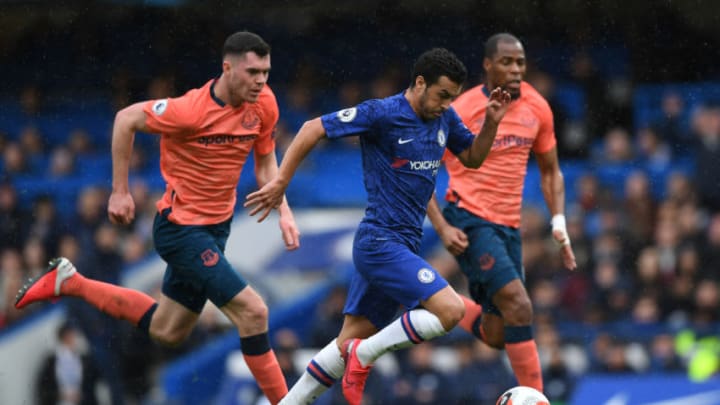 LONDON, ENGLAND - MARCH 08: Pedro of Chelsea breaks away from Michael Keane and Djibril Sidibe of Everton to score his team's second goal during the Premier League match between Chelsea FC and Everton FC at Stamford Bridge on March 08, 2020 in London, United Kingdom. (Photo by Shaun Botterill/Getty Images)