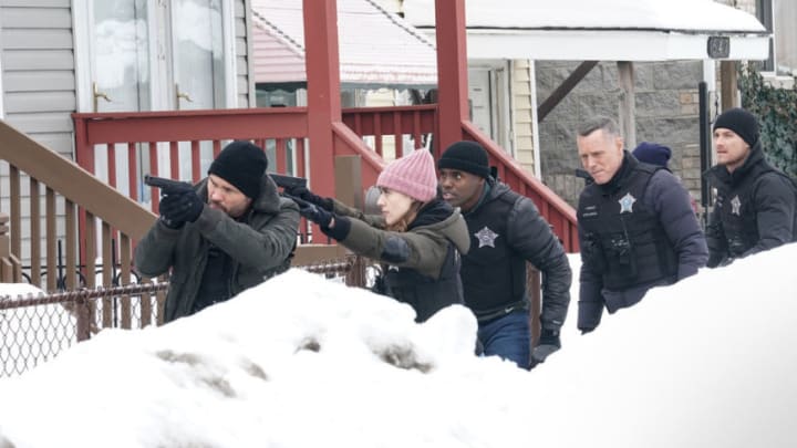 CHICAGO P.D. -- "The Radical Truth" Episode 810 -- Pictured: (l-r) Patrick John Flueger as Adam Ruzek, Marina Squerciati as Kim Burgess, Cleveland Berto as Andre Cooper, Jason Beghe as Hank Voight, Jesse Lee Soffer as Jay Halstead -- (Photo by: Lori Allen/NBC)