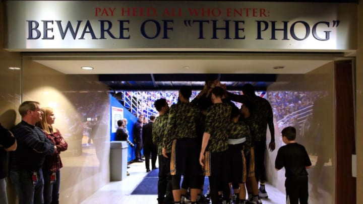 LAWRENCE, KS - DECEMBER 29: The UC Irvine Anteaters huddle before running onto the court ahead of the game against the Kansas Jayhawks at Allen Fieldhouse on December 29, 2015 in Lawrence, Kansas. (Photo by Jamie Squire/Getty Images)