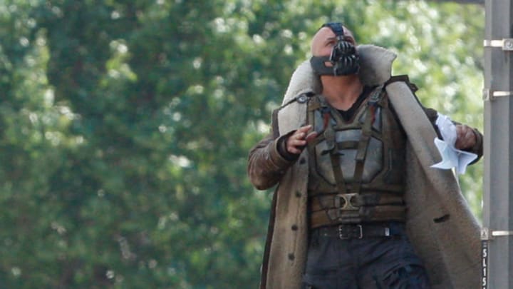 PITTSBURGH, PA – JULY 30: Actor Tom Hardy, who plays the villian Bane, acts in a scene on the set of “The Dark Knight Rises” filming near the Carnegie Mellon University Software Engineering Institute Building in the neighborhood of Oakland on July 30, 2011 in Pittsburgh, Pennsylvania. (Photo by Jared Wickerham/Getty Images)