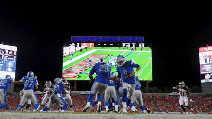 Detroit Lions, Matthew Stafford, LeGarrette Blount (Photo by Mike Ehrmann/Getty Images)