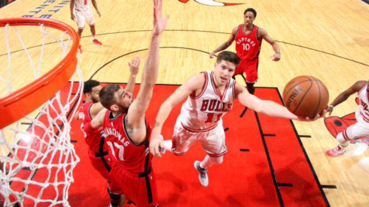 CHICAGO, IL – FEBRUARY 14: Doug McDermott #11 of the Chicago Bulls goes up for a lay up against the Toronto Raptors on February 14, 2017 at the United Center in Chicago, Illinois. Copyright 2017 NBAE (Photo by Gary Dineen/NBAE via Getty Images)