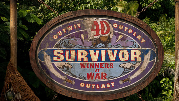 Survivor Winners at War logo