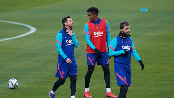 Lionel Messi, Junior Firpo and Pjanic of FC Barcelona. (Photo by Fran Santiago/Getty Images)