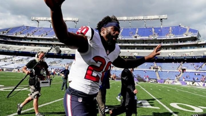 Sep 22, 2013; Baltimore, MD, USA; Houston Texans safety Ed Reed (20) waves to the crowd after the Baltimore Ravens defeated the Houston Texans 30-9 at M