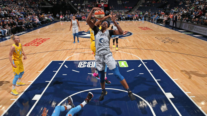 MINNEAPOLIS, MN- AUGUST 27: Sylvia Fowles #34 of the Minnesota Lynx goes to the basket against the Chicago Sky on August 27, 2019 at the Target Center in Minneapolis, Minnesota NOTE TO USER: User expressly acknowledges and agrees that, by downloading and or using this photograph, User is consenting to the terms and conditions of the Getty Images License Agreement. Mandatory Copyright Notice: Copyright 2019 NBAE (Photo by David Sherman/NBAE via Getty Images)