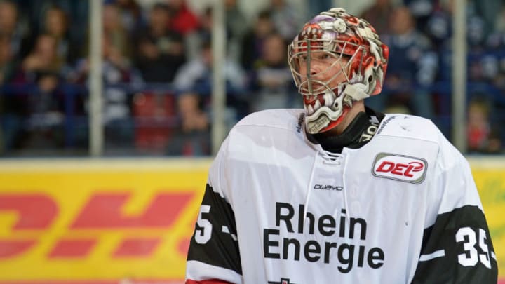 ISERLOHN, GERMANY - NOVEMBER 22: Justin Peters of Koeln looks on during the DEL match between Iserlohn Roosters and Kölner Haie on November 22, 2017 in Iserlohn, Germany. (Photo by TF-Images/TF-Images via Getty Images)