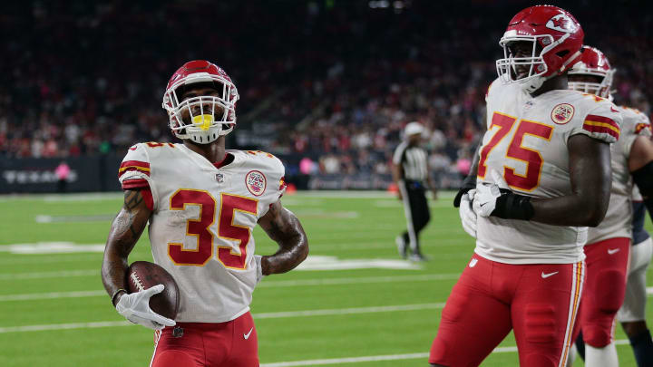 HOUSTON, TX – OCTOBER 08: Charcandrick West