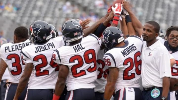 Sep 21, 2014; East Rutherford, NJ, USA; The Houston Texans huddle before the game against the New York Giants at MetLife Stadium. Mandatory Credit: Robert Deutsch-USA TODAY Sports