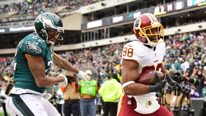 Dec 11, 2016; Philadelphia, PA, USA; Washington Redskins wide receiver Pierre Garcon (88) catches 15-yard touchdown pass against Philadelphia Eagles cornerback Nolan Carroll (22) during the third quarter at Lincoln Financial Field. Mandatory Credit: Eric Hartline-USA TODAY Sports
