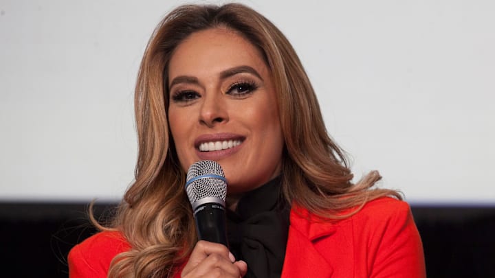 Galilea Montijo se burla de Karla Panini en el programa Hoy Galilea Montijo se burla de Karla Panini en el programa Hoy
