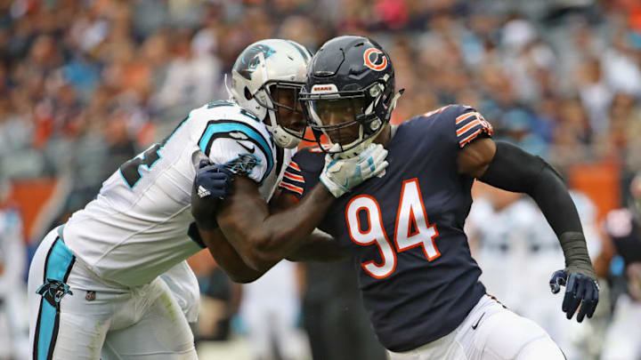 CHICAGO, IL - OCTOBER 22: Leonard Floyd #94 of the Chicago Bears rushes against Ed Dickson #84 of the Carolina Panthers at Soldier Field on October 22, 2017 in Chicago, Illinois. The Bears defeated the Panthers 17-3. (Photo by Jonathan Daniel/Getty Images)